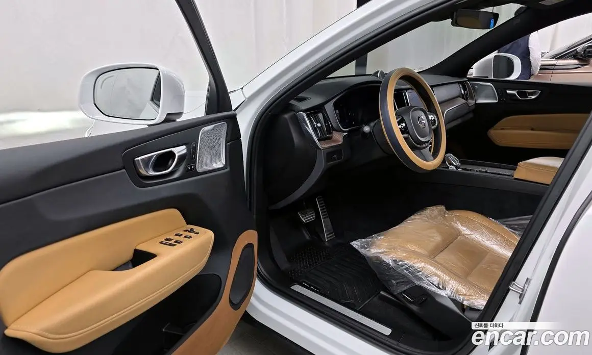 Volvo XC60 2022 2.0 автомат (гидро), фото 13 Volvo XC60 2022 2.0 автомат (гидро), фото 13