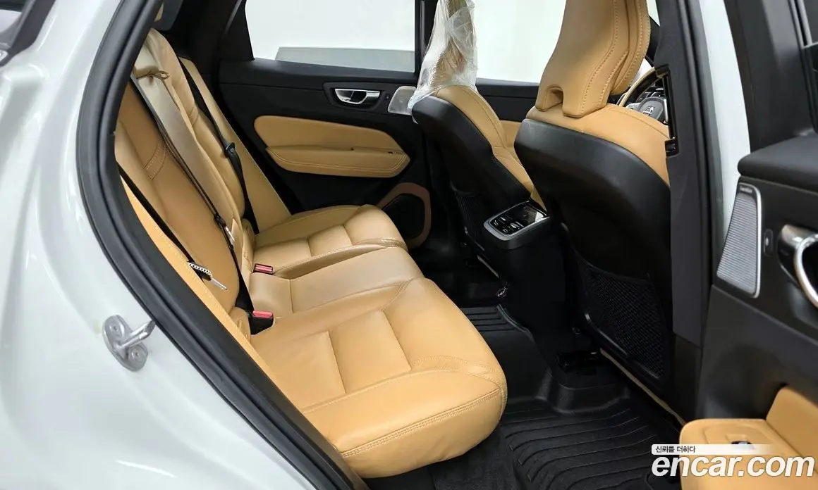 Volvo XC60 2022 2.0 автомат (гидро), фото 18 Volvo XC60 2022 2.0 автомат (гидро), фото 18