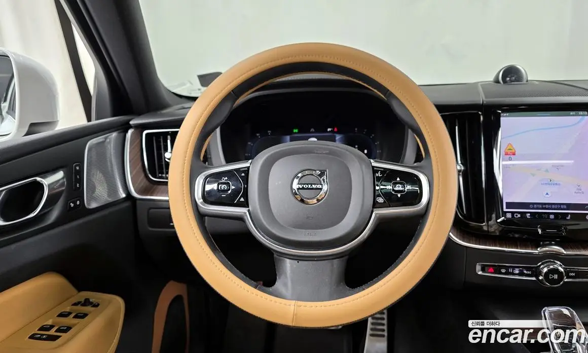 Volvo XC60 2022 2.0 автомат (гидро), фото 19 Volvo XC60 2022 2.0 автомат (гидро), фото 19