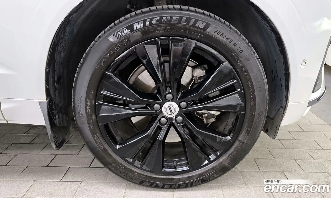 Volvo XC60 2022 2.0 автомат (гидро), фото 7 Volvo XC60 2022 2.0 автомат (гидро), фото 7