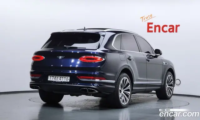 Bentley Bentayga 2022 4.0 автомат (гидро), миниатюра 2