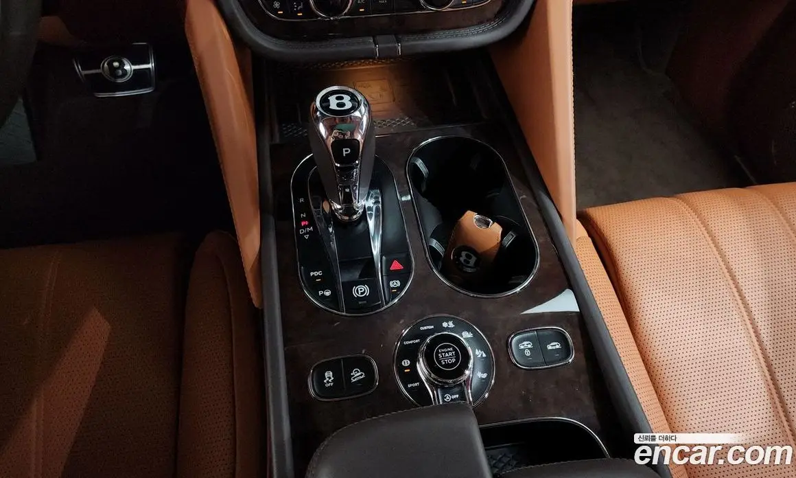 Bentley Bentayga 2022 4.0 автомат (гидро), фото 12