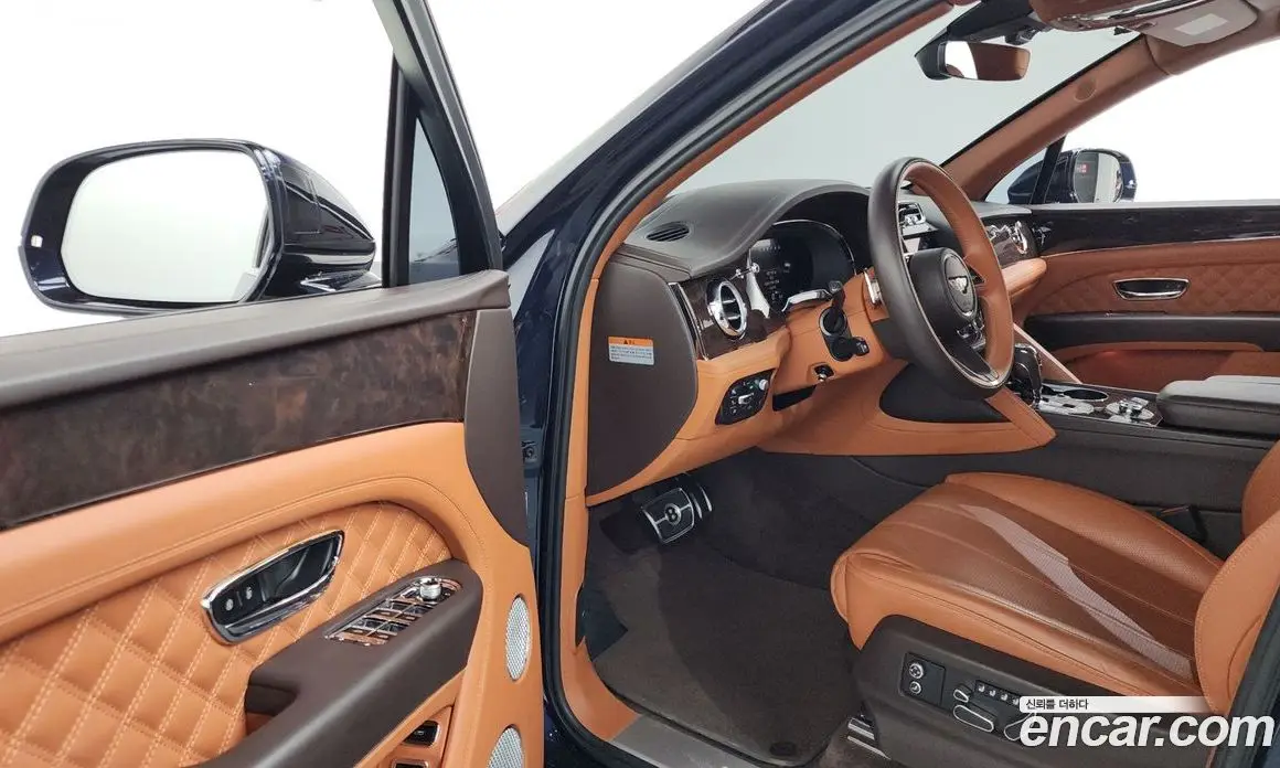 Bentley Bentayga 2022 4.0 автомат (гидро), фото 13