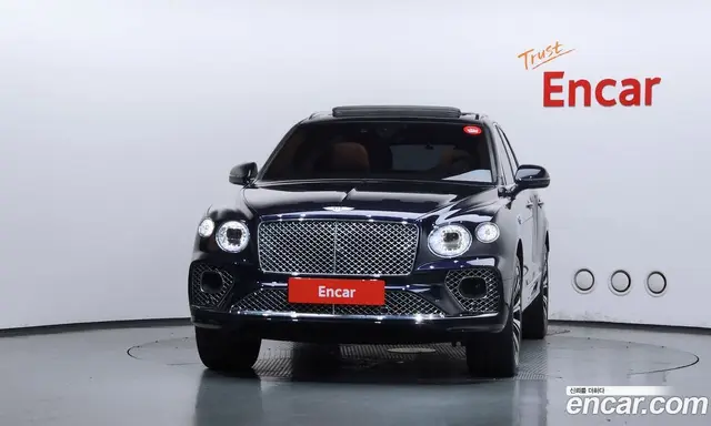 Bentley Bentayga 2022 4.0 автомат (гидро), миниатюра 3