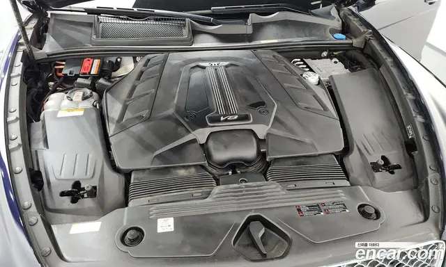 Bentley Bentayga 2022 4.0 автомат (гидро), миниатюра 6