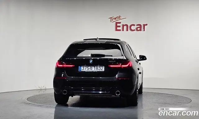 BMW 1 серия 2023 2.0 автомат (гидро), миниатюра 4 BMW 1 серия 2023 2.0 автомат (гидро), миниатюра 4
