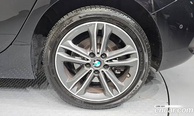 BMW 1 серия 2023 2.0 автомат (гидро), миниатюра 7 BMW 1 серия 2023 2.0 автомат (гидро), миниатюра 7