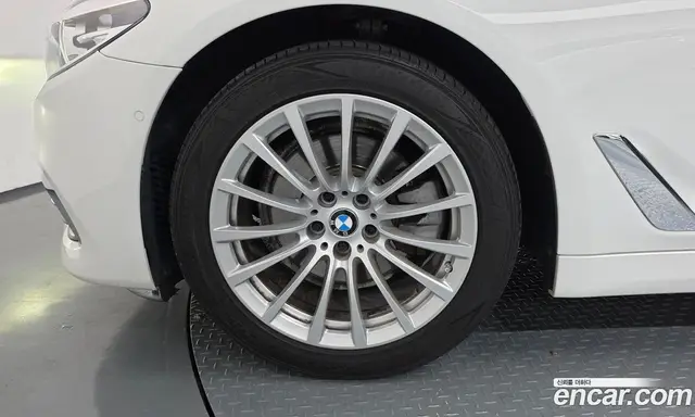 BMW 5 серия 2019 2.0 автомат (гидро), миниатюра 5 BMW 5 серия 2019 2.0 автомат (гидро), миниатюра 5