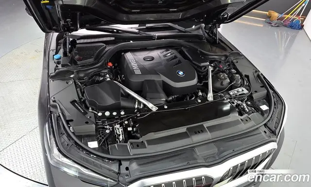 BMW 5 серия 2023 2.0 автомат (гидро), миниатюра 6 BMW 5 серия 2023 2.0 автомат (гидро), миниатюра 6
