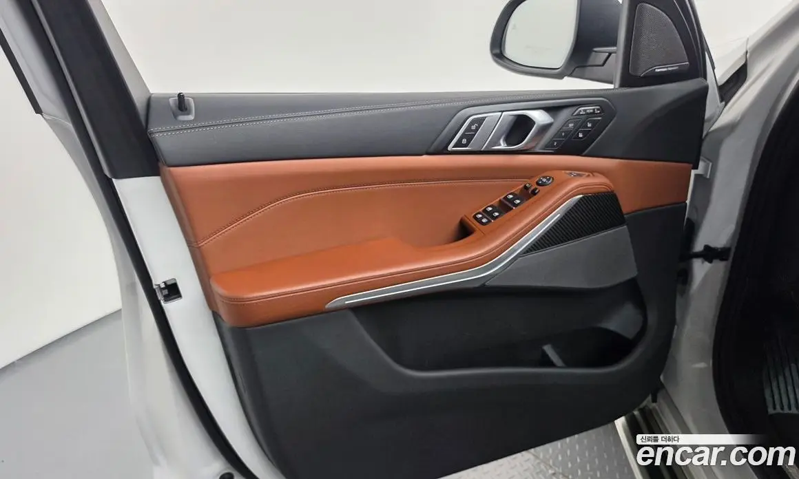 BMW X7 2025 3.0 автомат (гидро), фото 14