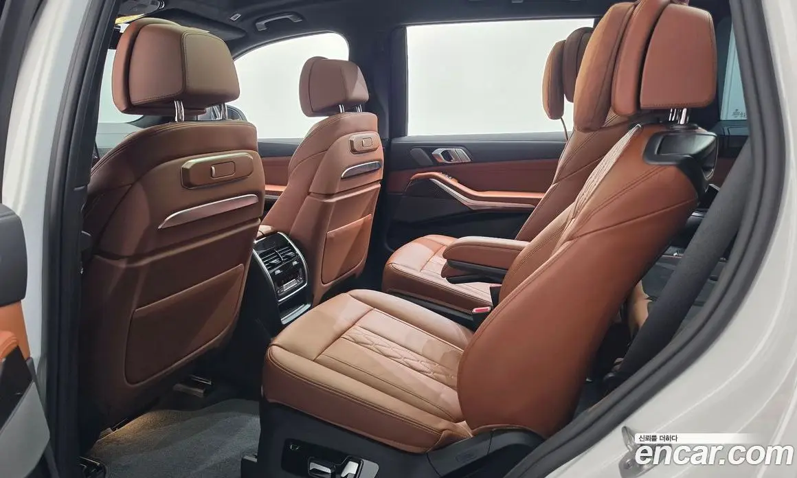 BMW X7 2025 3.0 автомат (гидро), фото 17