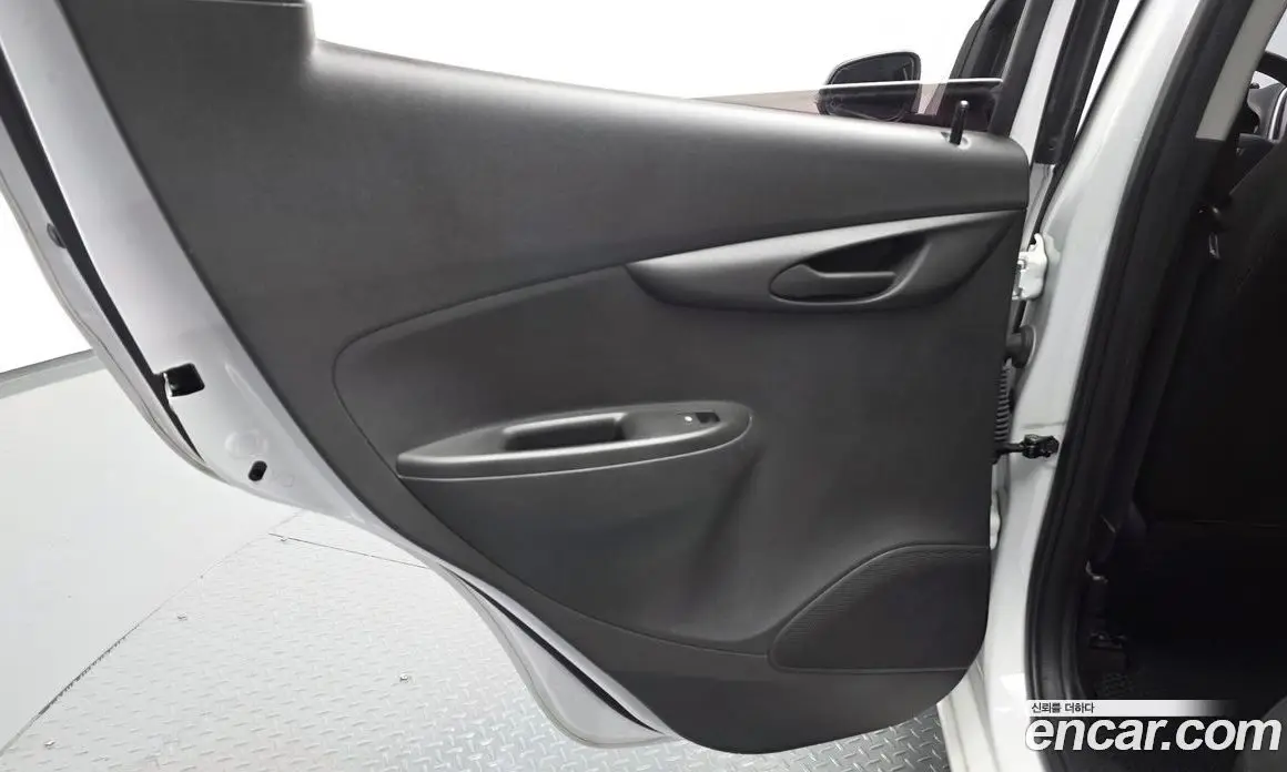 Chevrolet Spark 2017 1.0 автомат (гидро), фото 15 Chevrolet Spark 2017 1.0 автомат (гидро), фото 15