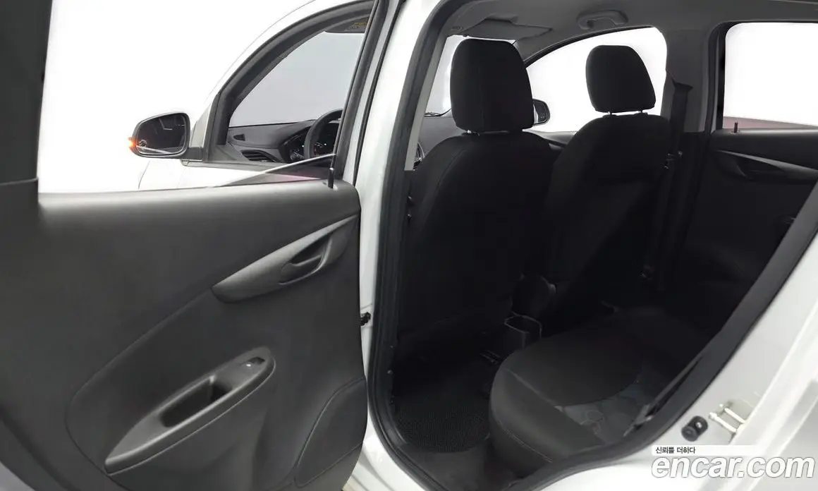 Chevrolet Spark 2017 1.0 автомат (гидро), фото 16 Chevrolet Spark 2017 1.0 автомат (гидро), фото 16