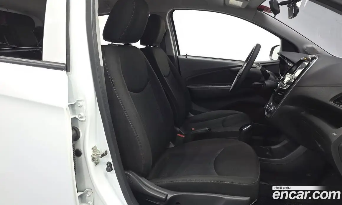 Chevrolet Spark 2017 1.0 автомат (гидро), фото 17 Chevrolet Spark 2017 1.0 автомат (гидро), фото 17