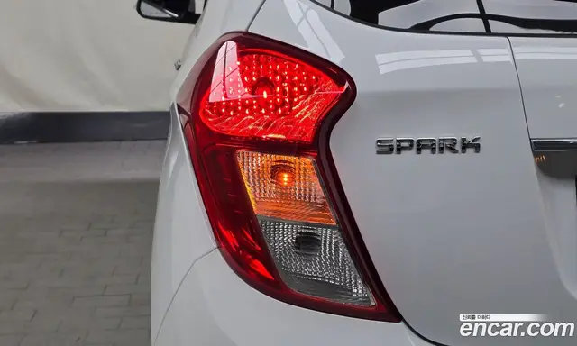 Chevrolet Spark 2017 1.0 автомат (гидро), миниатюра 9