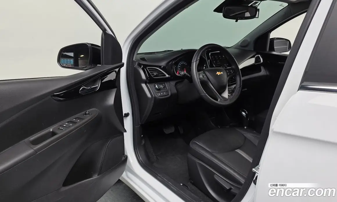 Chevrolet Spark 2021 1.0 автомат (гидро), фото 13