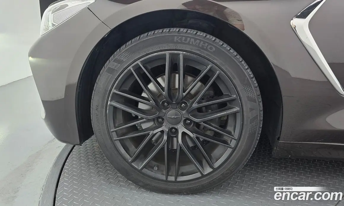 Genesis G70 2018 2.2 автомат (гидро), фото 5 Genesis G70 2018 2.2 автомат (гидро), фото 5