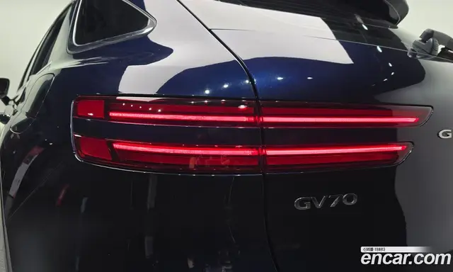 Genesis GV70 2021 2.5 автомат (гидро), миниатюра 8 Genesis GV70 2021 2.5 автомат (гидро), миниатюра 8
