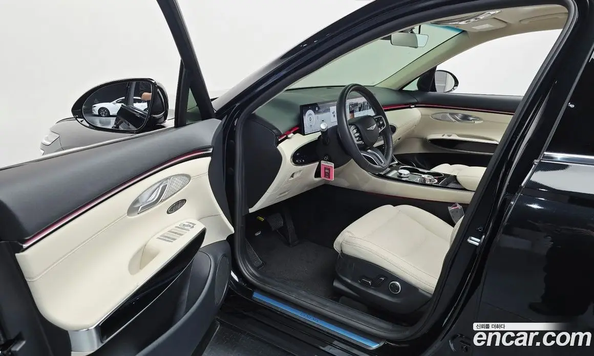 Genesis GV70 2025 2.5 автомат (гидро), фото 13 Genesis GV70 2025 2.5 автомат (гидро), фото 13