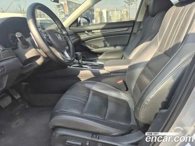 Honda Accord 2018 1.5 автомат (вариатор), миниатюра 9