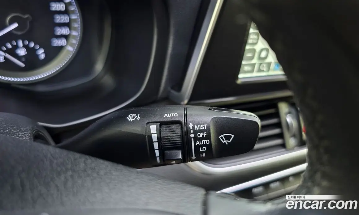 Hyundai Grandeur 2018 2.4 автомат (гидро), фото 18 Hyundai Grandeur 2018 2.4 автомат (гидро), фото 18