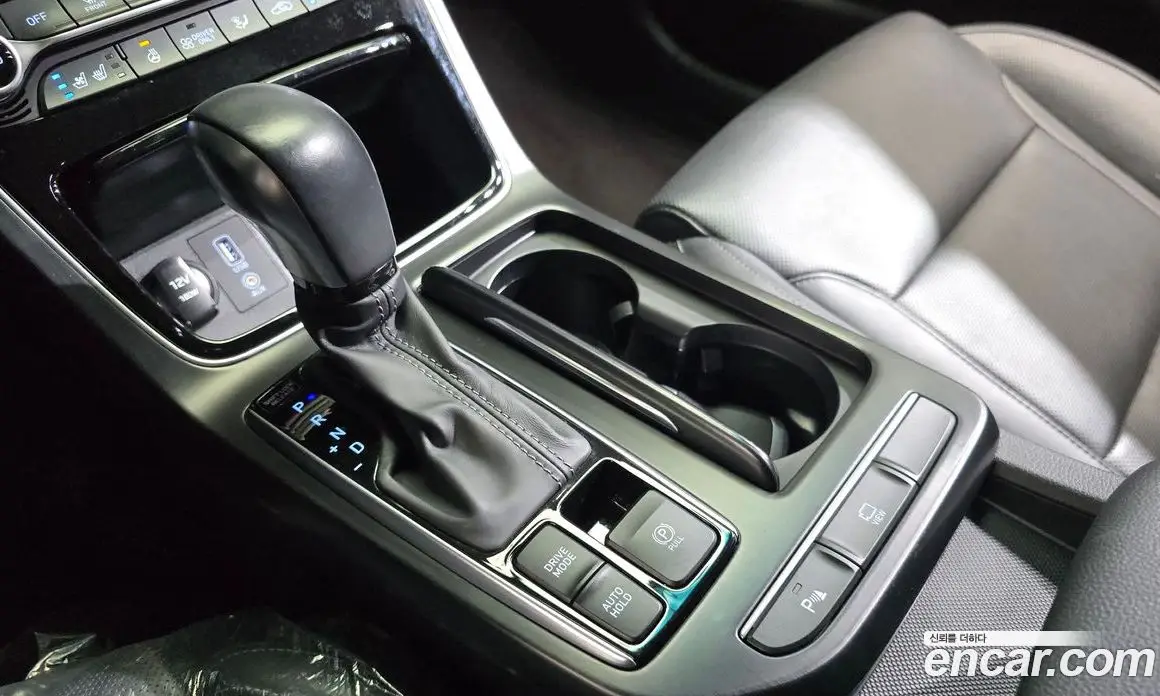 Hyundai Grandeur 2019 2.4 автомат (гидро), фото 12