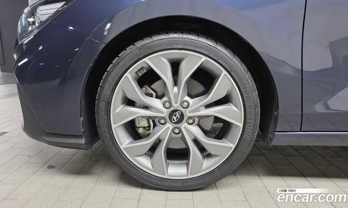 Hyundai i30 2020 1.6 автомат (гидро), фото 5