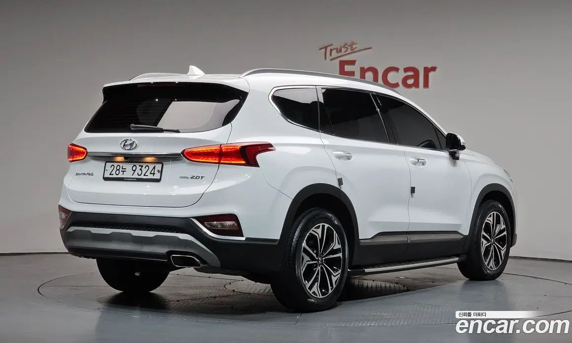 Hyundai Santa Fe 2019 2.0 автомат (гидро), фото 1