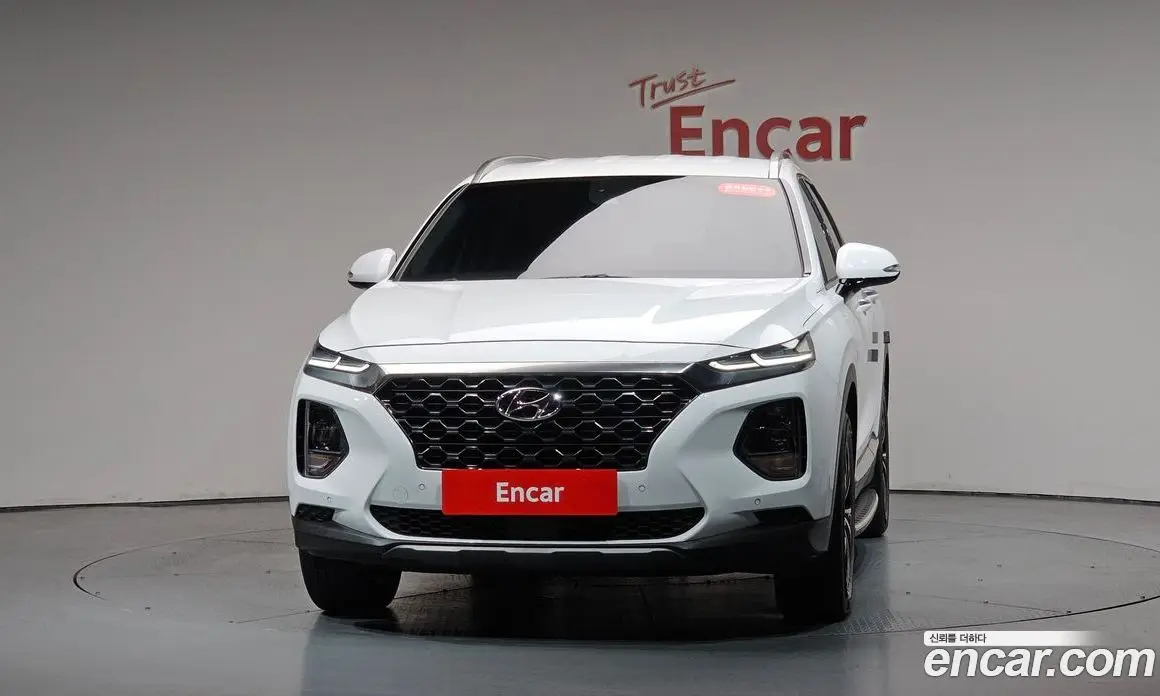 Hyundai Santa Fe 2019 2.0 автомат (гидро), фото 2