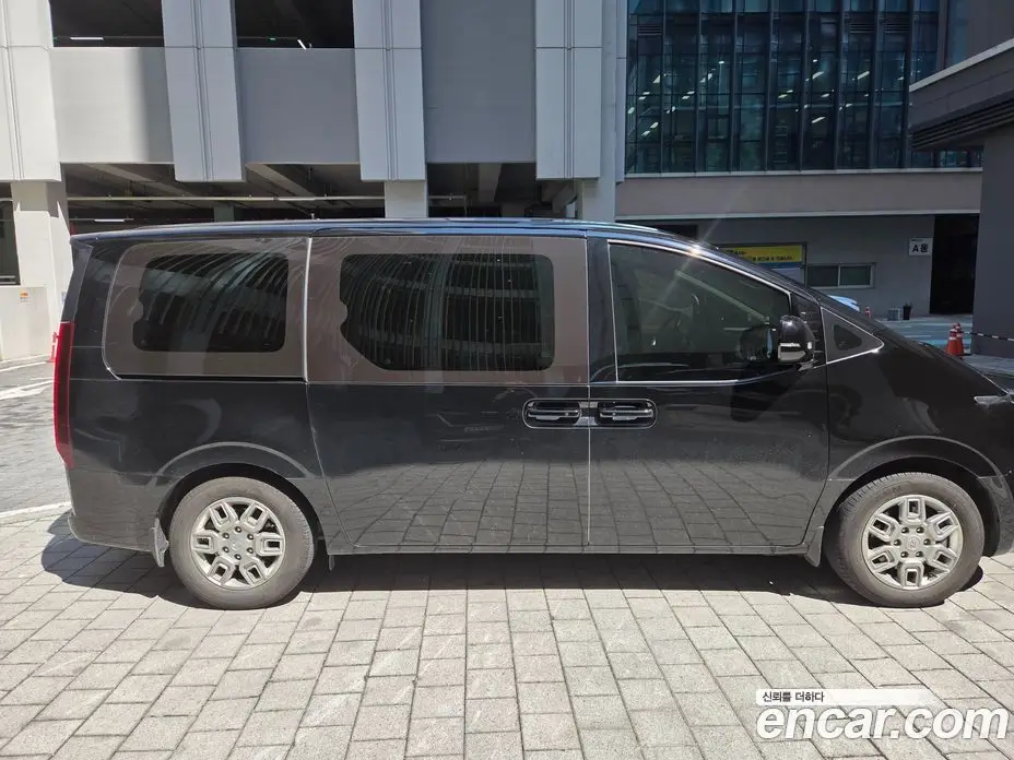 Hyundai Staria 2023 3.5 автомат (гидро), фото 13 Hyundai Staria 2023 3.5 автомат (гидро), фото 13
