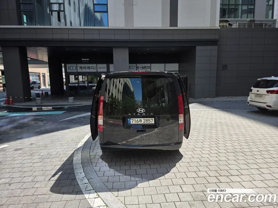Hyundai Staria 2023 3.5 автомат (гидро), фото 4 Hyundai Staria 2023 3.5 автомат (гидро), фото 4