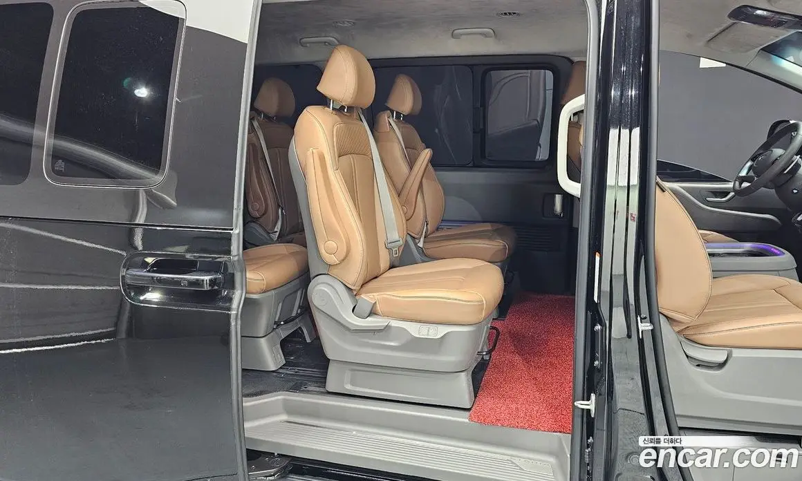 Hyundai Staria 2025 1.6 автомат (гидро), фото 18