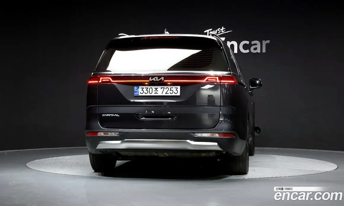 Kia Carnival 2023 3.5 автомат (гидро), фото 4