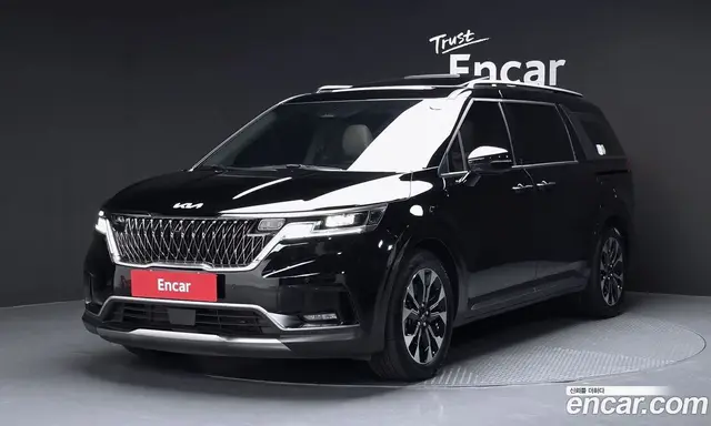Kia Carnival, 2023, 37 178 км