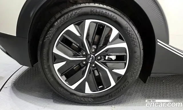 Kia EV6 2022 автомат (гидро), миниатюра 5