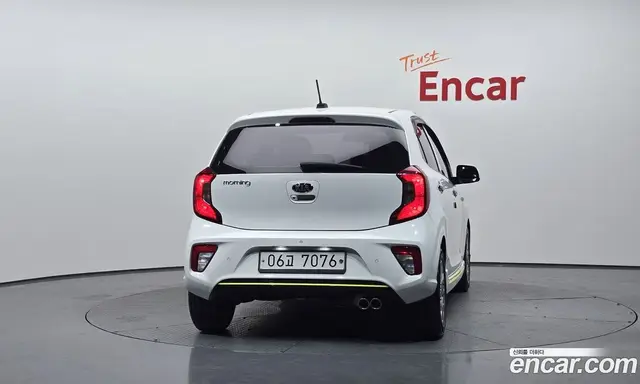 Kia Morning 2017 1.0 автомат (гидро), миниатюра 3 Kia Morning 2017 1.0 автомат (гидро), миниатюра 3