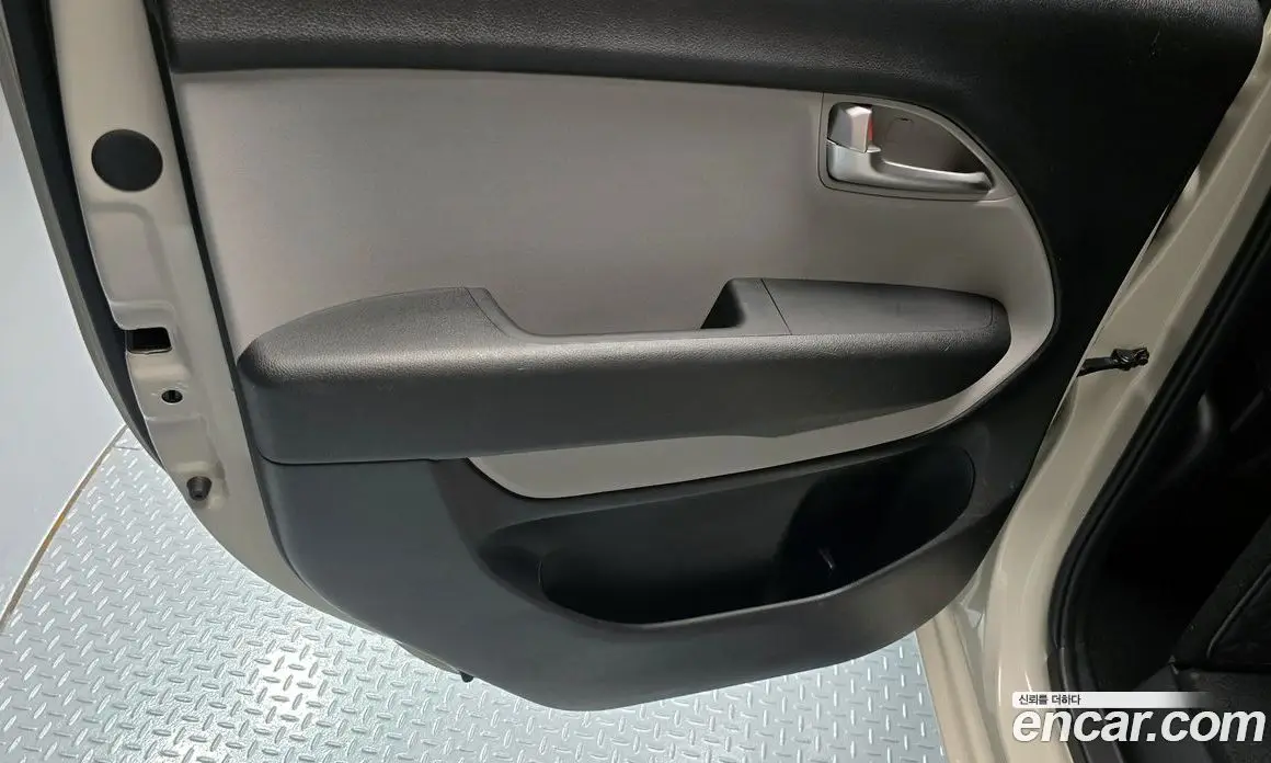 Kia Ray 2024 1.0 автомат (гидро), фото 15