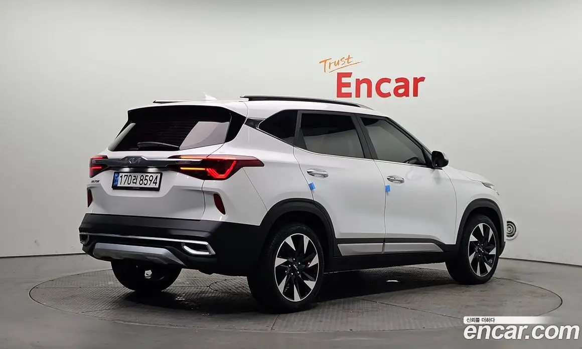 Kia Seltos 2022 1.6 автомат (гидро), фото 2