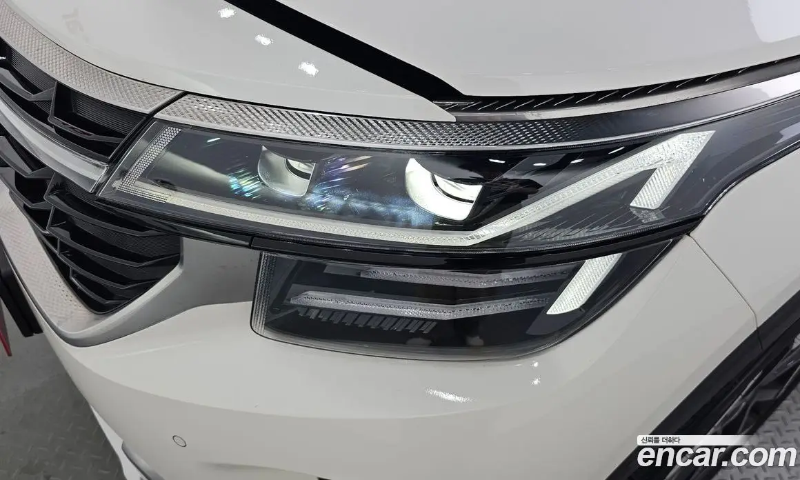 Kia Seltos 2022 1.6 автомат (гидро), фото 7 Kia Seltos 2022 1.6 автомат (гидро), фото 7