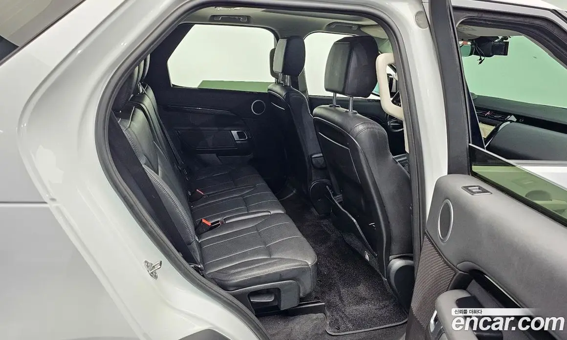 Land Rover Discovery 2019 3.0 автомат (гидро), фото 18