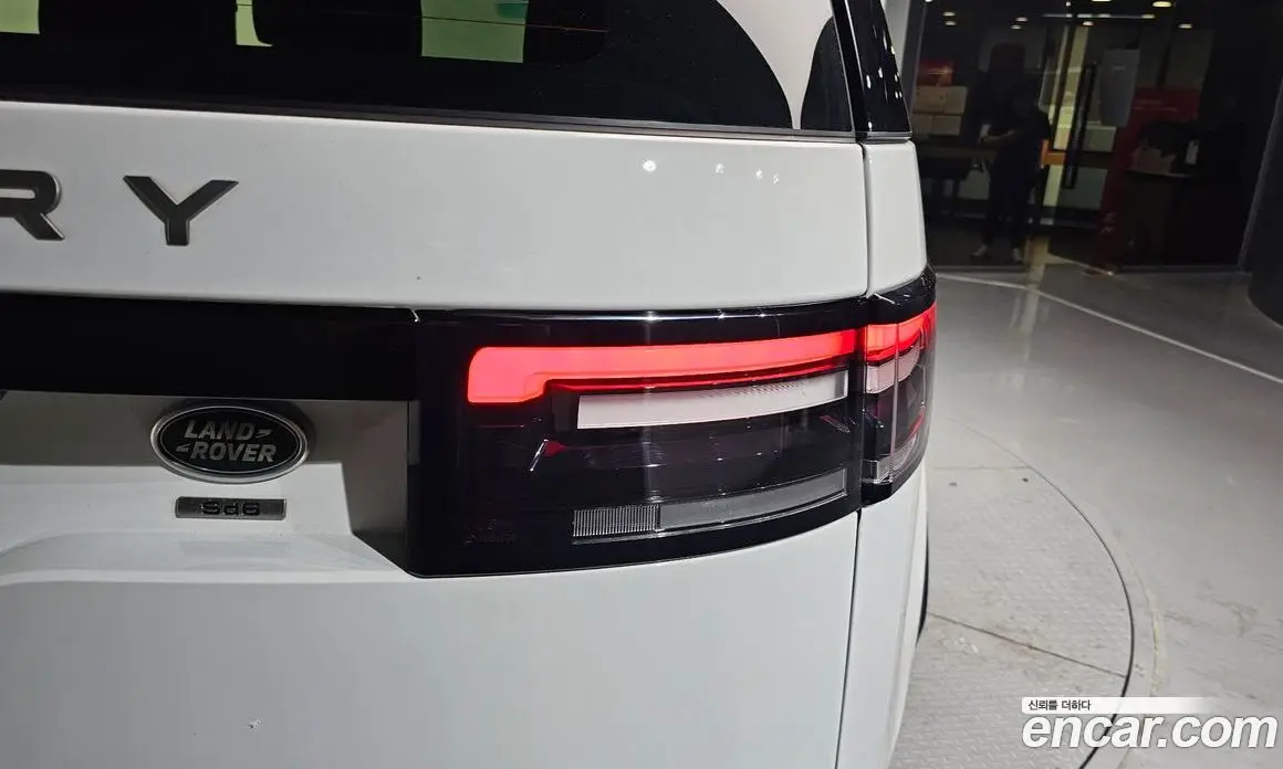 Land Rover Discovery 2019 3.0 автомат (гидро), фото 9