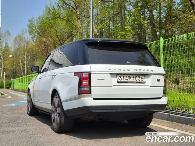Land Rover Range Rover 2017 4.4 автомат (гидро), миниатюра 4 Land Rover Range Rover 2017 4.4 автомат (гидро), миниатюра 4