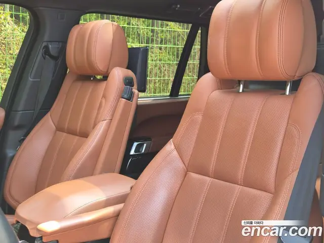 Land Rover Range Rover 2017 4.4 автомат (гидро), миниатюра 10 Land Rover Range Rover 2017 4.4 автомат (гидро), миниатюра 10