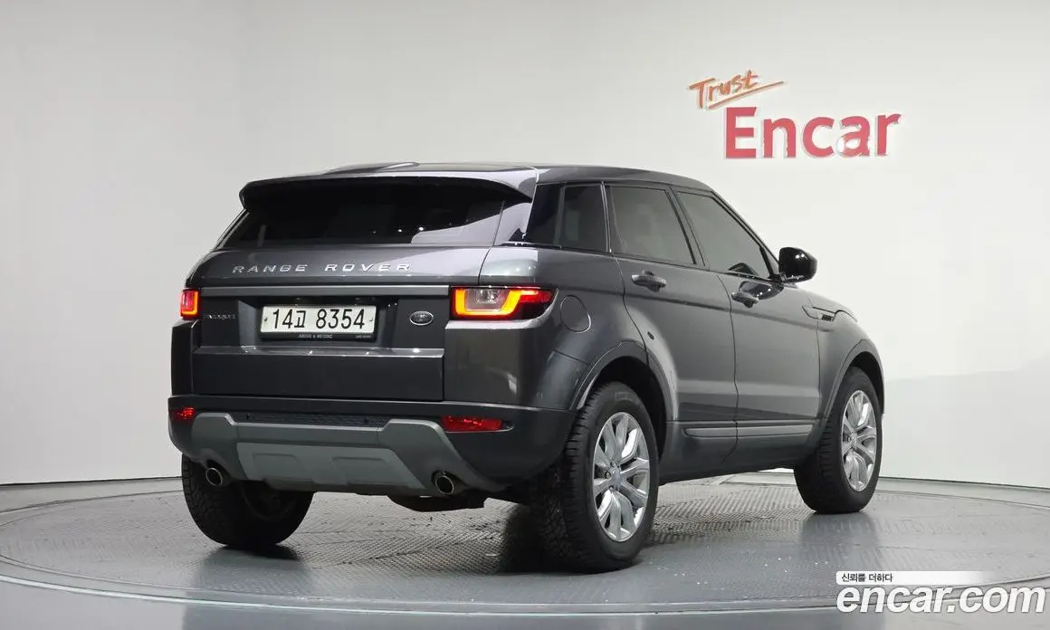 Land Rover Range Rover Evoque 2018 2.0 автомат (гидро), фото 2 Land Rover Range Rover Evoque 2018 2.0 автомат (гидро), фото 2