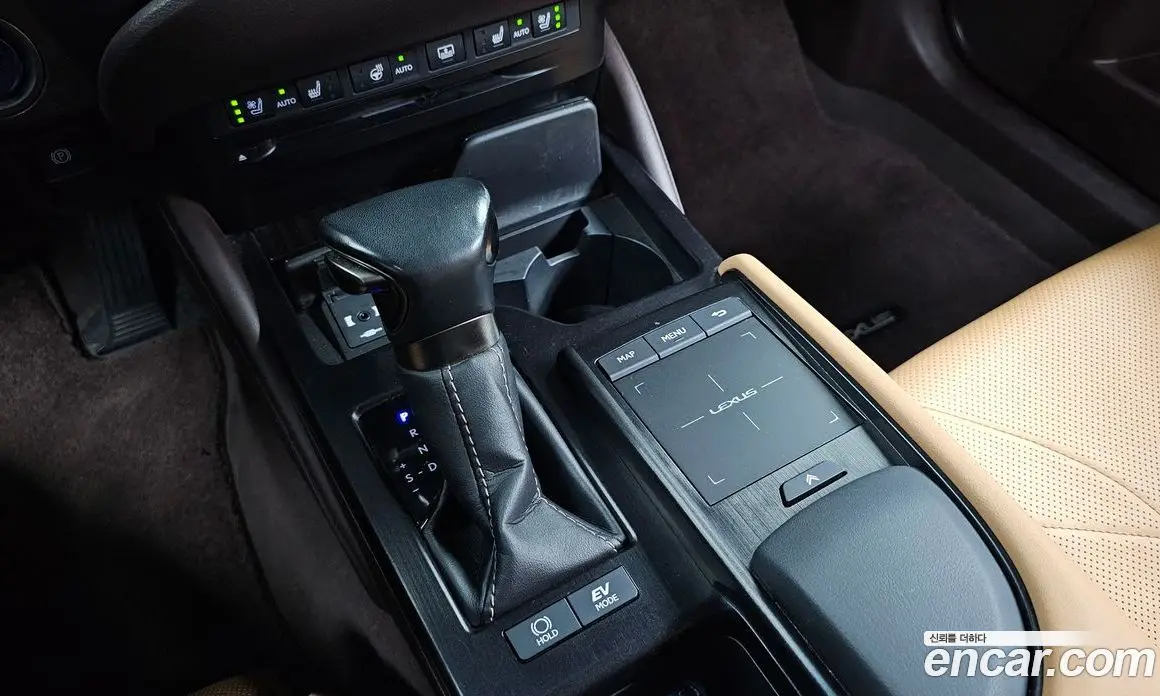 Lexus ES 2021 2.5 автомат (гидро), фото 12 Lexus ES 2021 2.5 автомат (гидро), фото 12