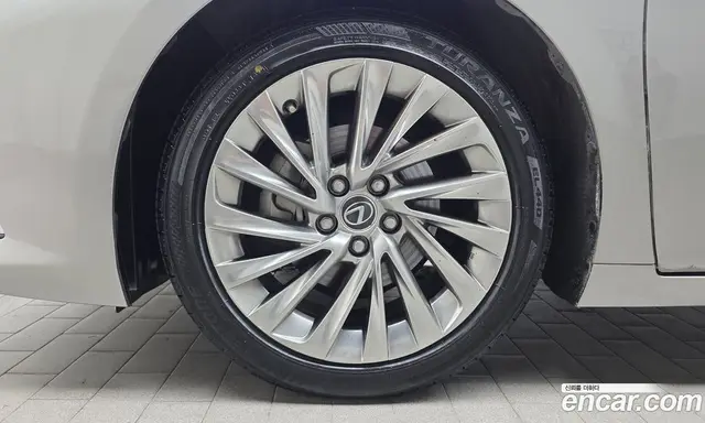 Lexus ES 2021 2.5 автомат (гидро), миниатюра 5 Lexus ES 2021 2.5 автомат (гидро), миниатюра 5