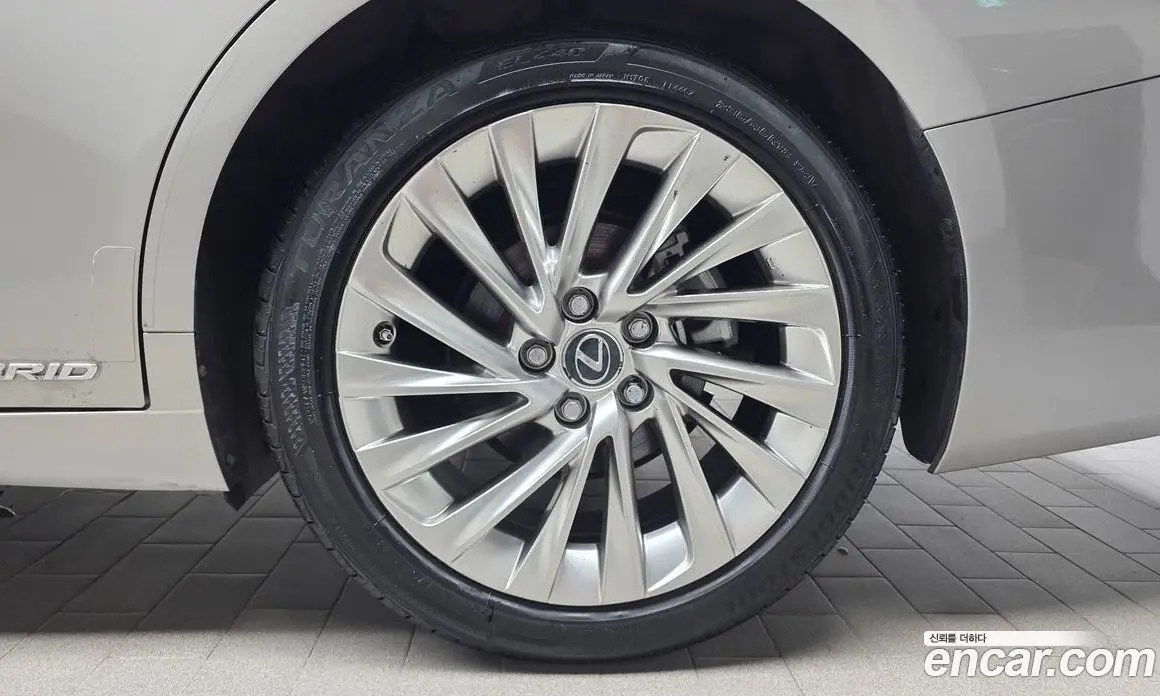 Lexus ES 2021 2.5 автомат (гидро), фото 7 Lexus ES 2021 2.5 автомат (гидро), фото 7