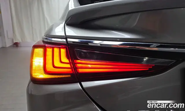 Lexus ES 2021 2.5 автомат (гидро), миниатюра 9 Lexus ES 2021 2.5 автомат (гидро), миниатюра 9
