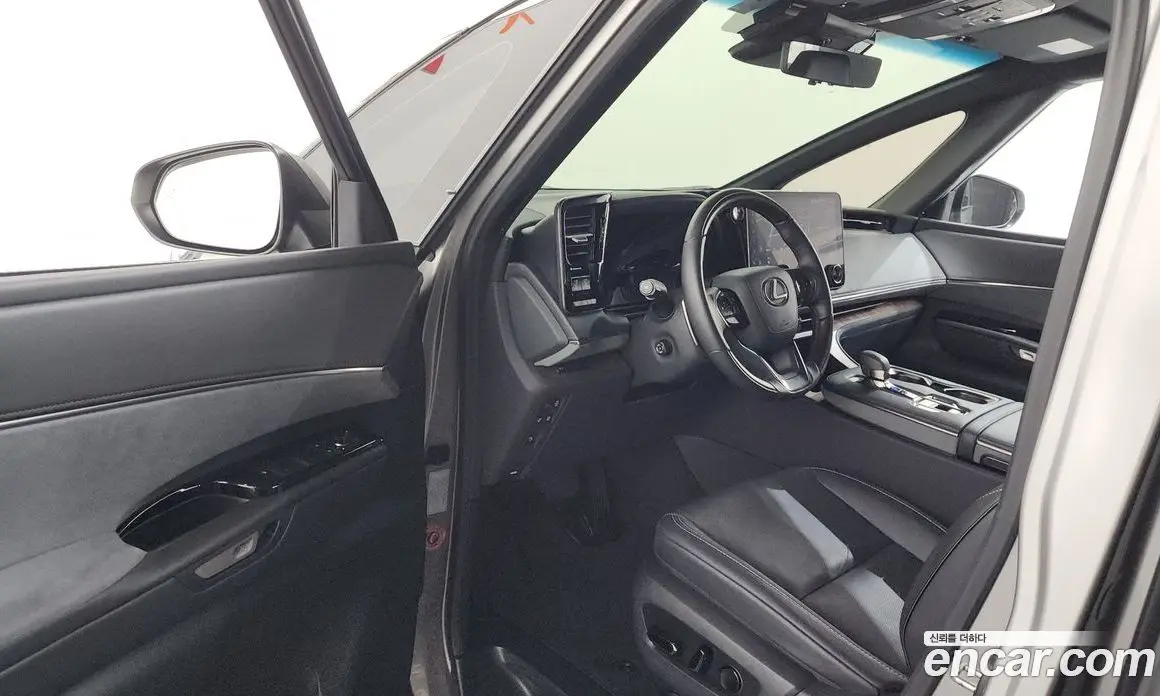 Lexus LM 2025 2.4 автомат (гидро), фото 13 Lexus LM 2025 2.4 автомат (гидро), фото 13