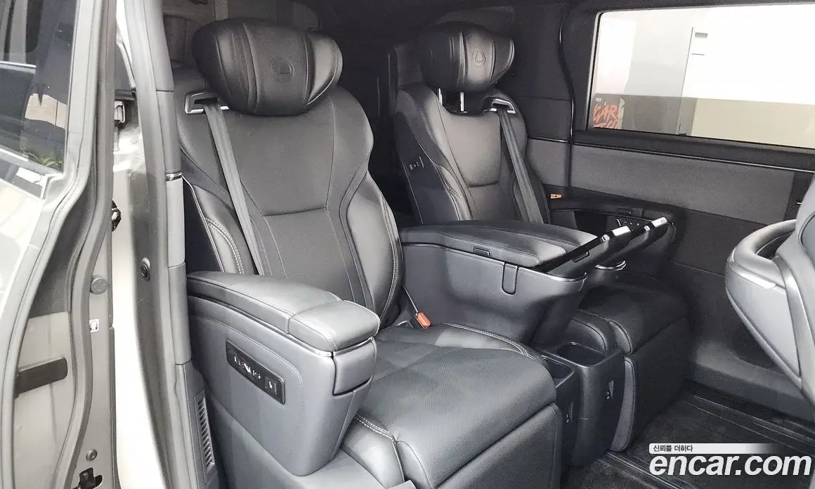 Lexus LM 2025 2.4 автомат (гидро), фото 17 Lexus LM 2025 2.4 автомат (гидро), фото 17